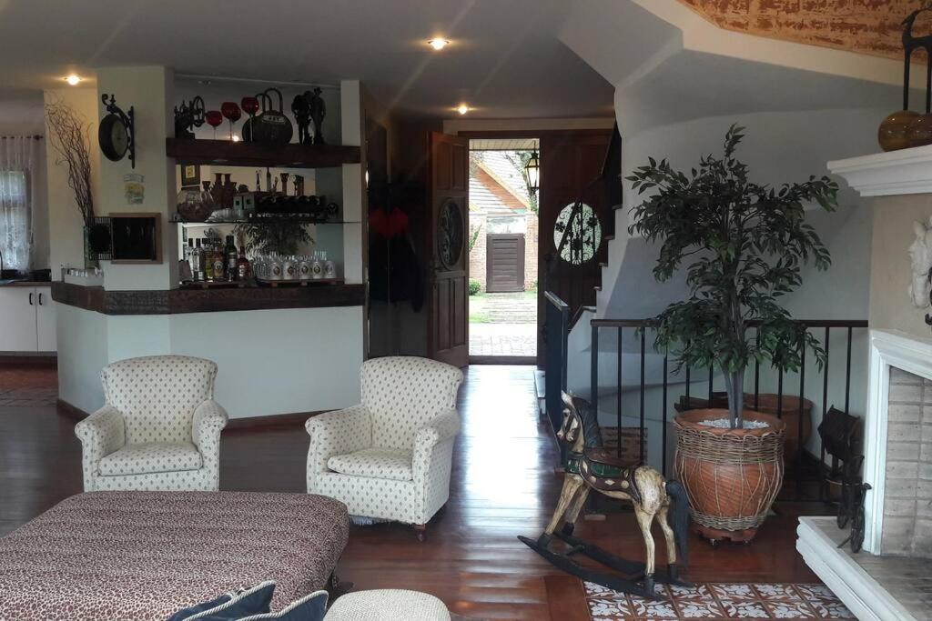 Casa E Vista Privilegiadas No Alto Do Capivari Campos do Jordão Exterior foto